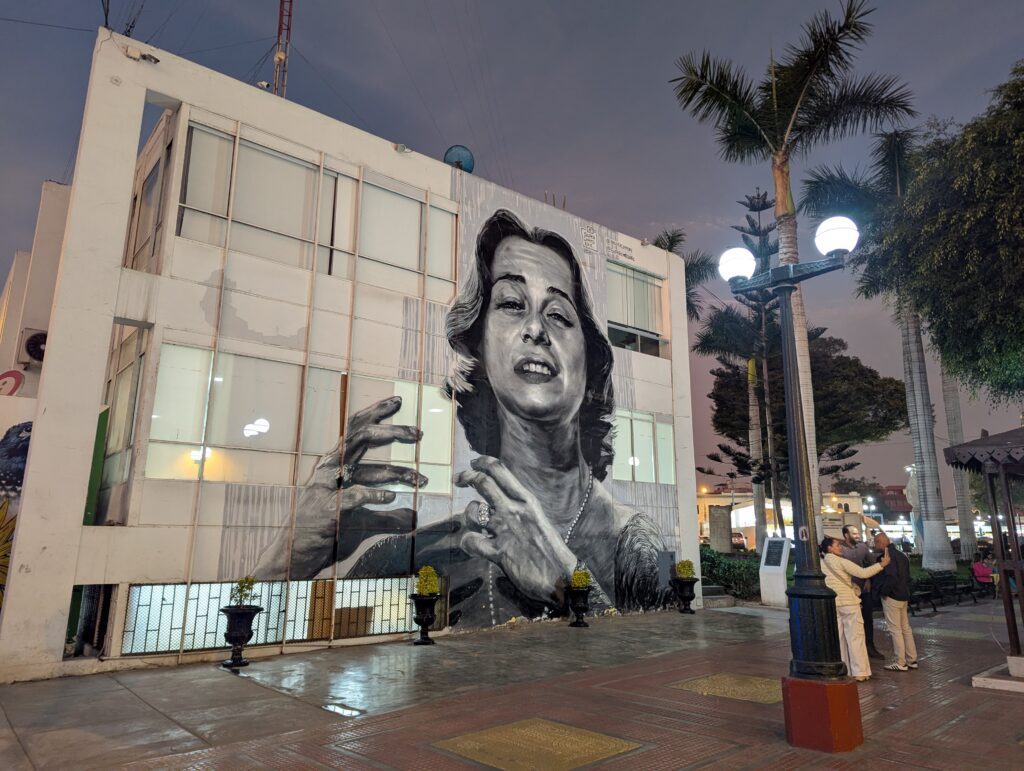 PXL_20251002_232428053